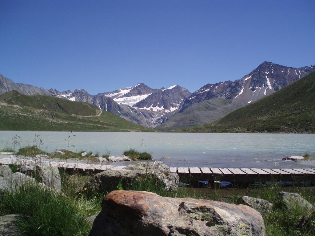 Wellnesshüttendorf Wiese * St. Leonhard im Pitztal