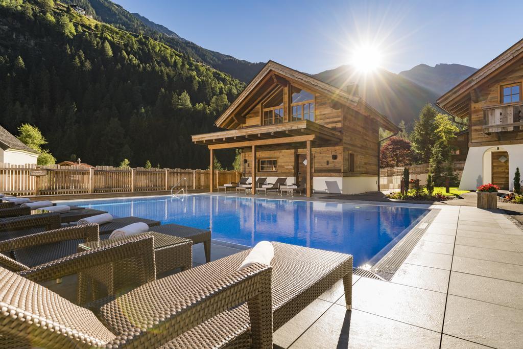 Chalet Wellnesshüttendorf Wiese