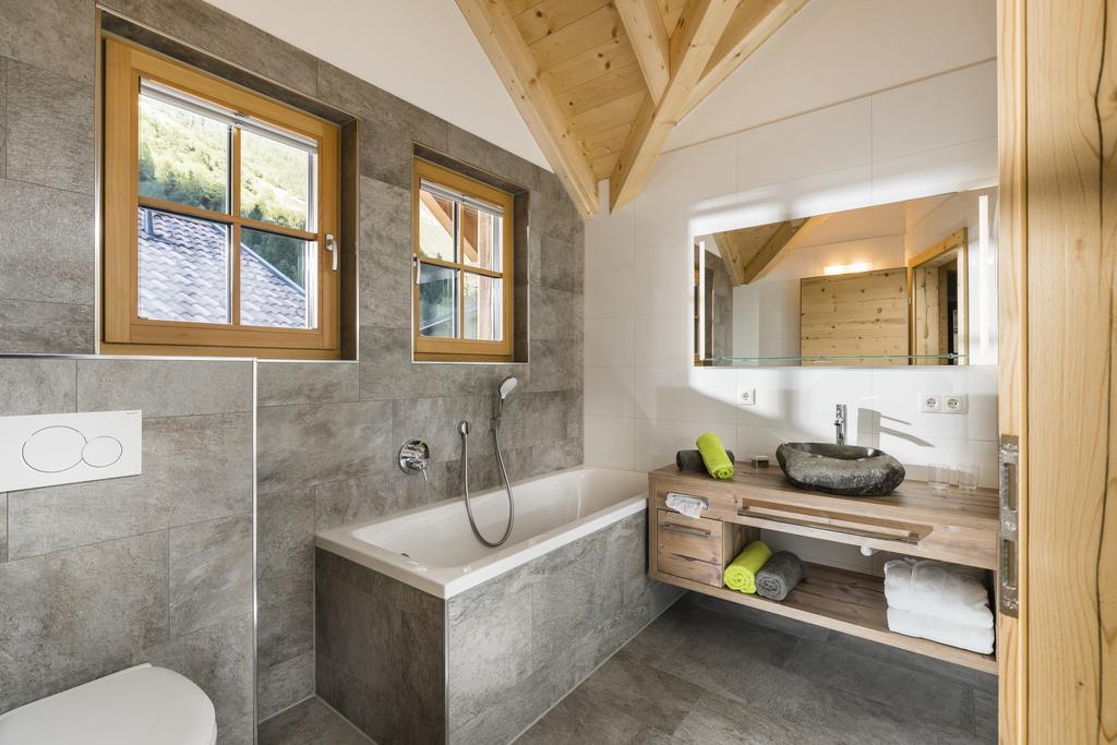 Chalet Wellnesshüttendorf Wiese